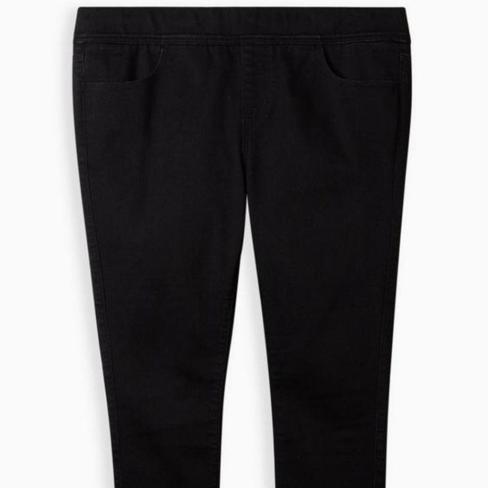 Torrid Women's Black Skinny Jeans